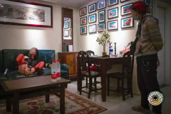fullfive 送外卖面前(片段).ts_20260204_221017.gif